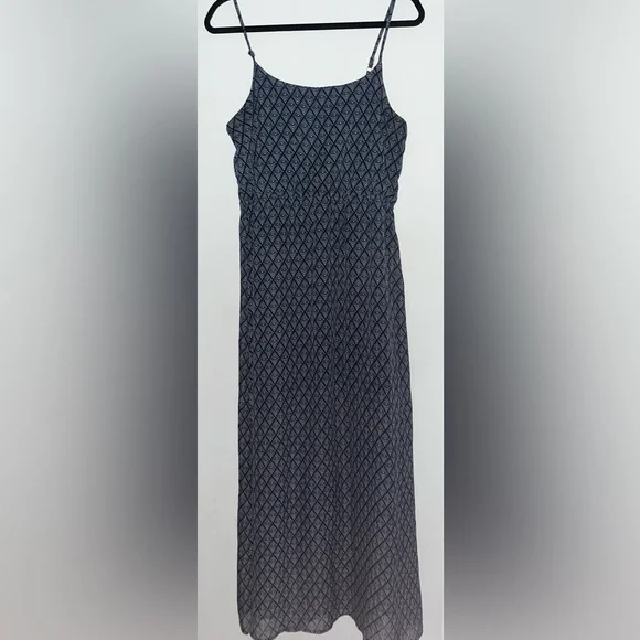 Full length layered dress. Cute everyday wear. - Picture 2 of 4